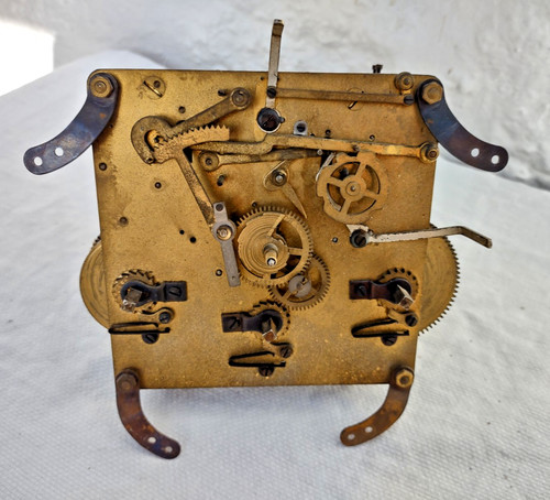 Enkelin uhrwerk mit gong und - enkelin,