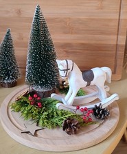 Weihnachtsbrett mit Naturdeko