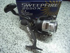Daiwa Sweepfire 2550X, neu, ovp