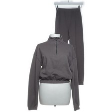 Nicki Studios, Freizeitanzug