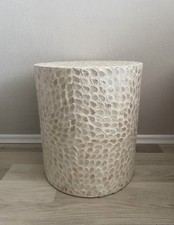 Designer Beistelltisch kleiner Tisch beige-weiß Meeresmuscheln