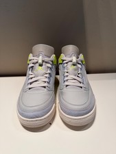 Jordan Spizike Low - Photon