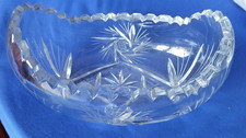 Glas-Schale oval, gezackter