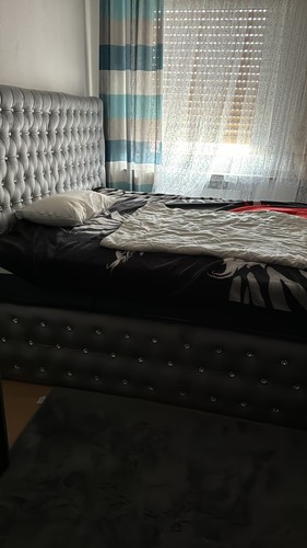 Bett