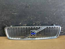 2001 to 2004 Volvo V70   Front