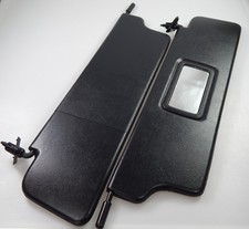 Sonnenblenden rechts und links