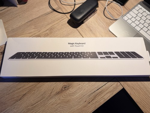 Apple magic keyboard - magic, id