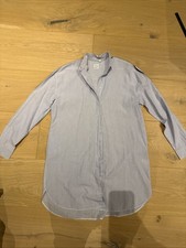 Hochkrempelbare Hellblau