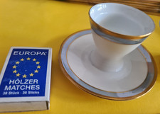 Eierbecher mit Fuß -