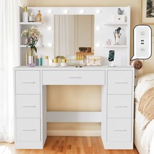 Schminktisch mit Spiegel