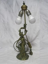 Auguste Moreau Lampenfuß