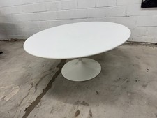 Eero Saarinen Tulpentisch