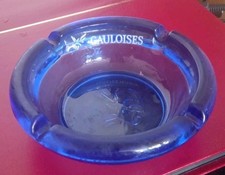 Gauloises Glasaschenbecher blau.