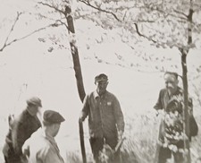 Lychen Gruppe Männer steht im