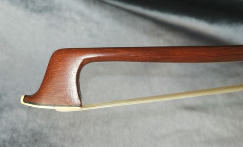 Schöner antiker cellobogen - antiker,