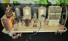 Röhrenradio EMUD Record S Chassis mit Röhren: EL13, ECH42, EAF42, EBC41