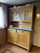 Alter Buffet-/Küchenschrank 1920/30er Jahre, Holz, zweiteilig mit Aufsatz