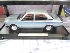 BMW 5er Reihe 535i M Sport M535i 1980 Limousine E12 blau met 183290  Norev 1:18