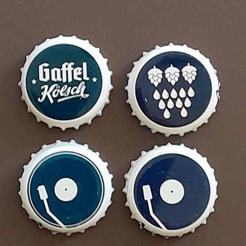 Verschiedene kronkorken - ,