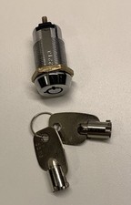 Geldspielautomaten-Schloß GEM