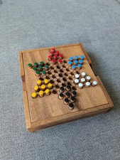 Stern-Halma Gesellschaftsspiel