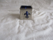 quadratisches Windlicht Metall mit blauem Glaseinsatz