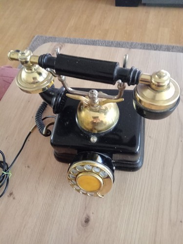Antikes retro telefon - antikes,