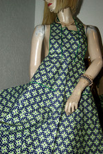 TRÄGERSCHÜRZE* BINDESCHÜRZE