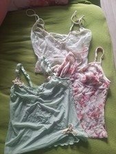 3 zarte Hemdchen 34/36