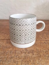 Becher Dartington grau