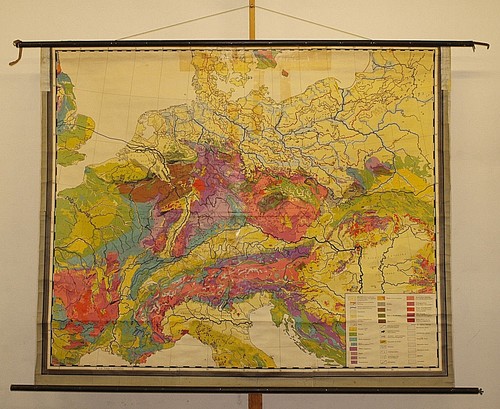 Wall roll map geology central - wall,