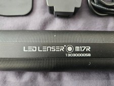 LED LENSER M17R Taschenlampe Lampe LED