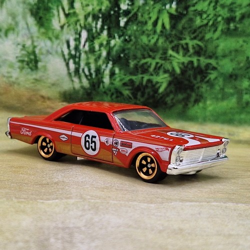 Hot wheels ford galaxie - hot,