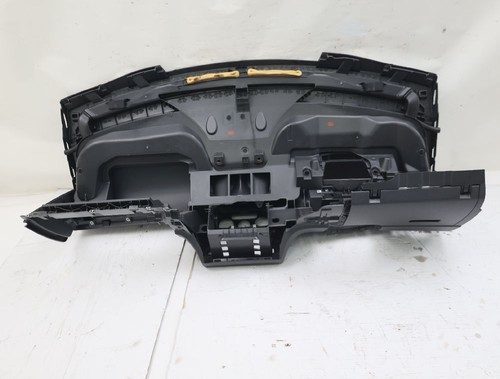 Armaturenbrett caddy 3 - vw,