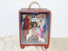 Antike Krippe im Holzkasten !