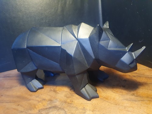 Kubistisches deko nashorn - kubistisches, aus
