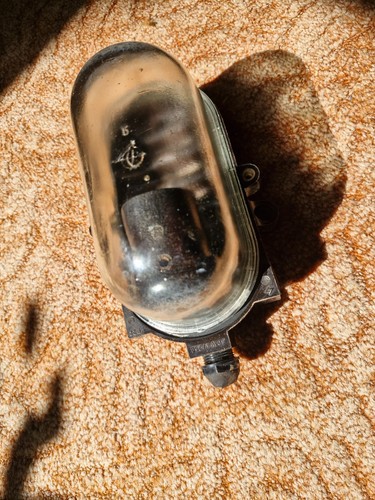 Uralte keller boden - /, lampe
