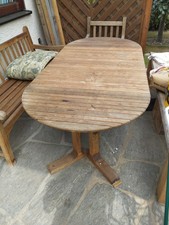 Gartengarnitur aus Teak von der Marke Teak & Garden (Tisch + 2 Stühle)