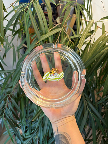 Großer glas aschenbecher - aschenbecher,