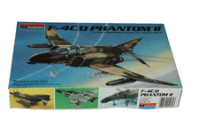 Monogram  F-4 Phantom II 