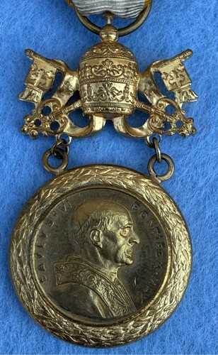 Vatican pope paul medal - pope,