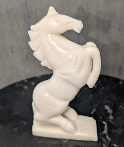 Pferd aus jade - aus,
