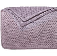 2 X Dreamzie - Kuscheldecke 150x200 cm - Fleecedecke Mikrofaser Lila Beere