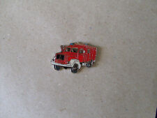FEUERWEHR - Pin.     Motiv:  Magirus Deutz Einsatzfahrzeug