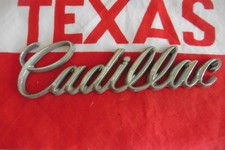 US CADILLAC SCHRIFTZUG SILBER AUTO CAR PKW EMBLEM DEKO LOGO TYP MODELL TYPE USA 