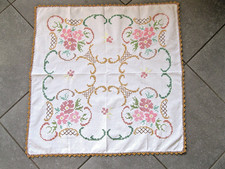 Mitteldecke bestickt