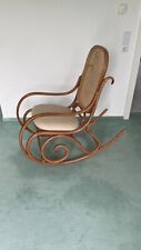 Schaukelstuhl im Thonet - Stiel mit Wiener Geflecht und Polster  1950, Holz