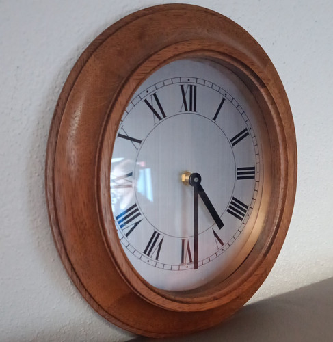 Runde wanduhr holz braun - wanduhr,