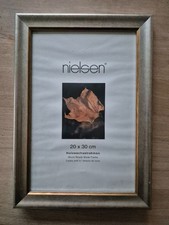 Nielsen Holzwechselrahmen Grau 20x30 cm Bilderrahmen Modern Holz