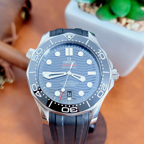 Omega seamaster diver 300m - omega,